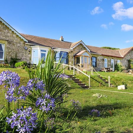 Needles Cottage Totland  Exterior photo